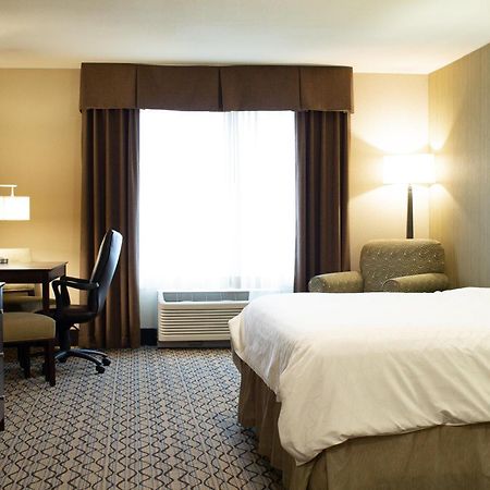 Holiday Inn Express & Suites - Williston By Ihg Exterior foto