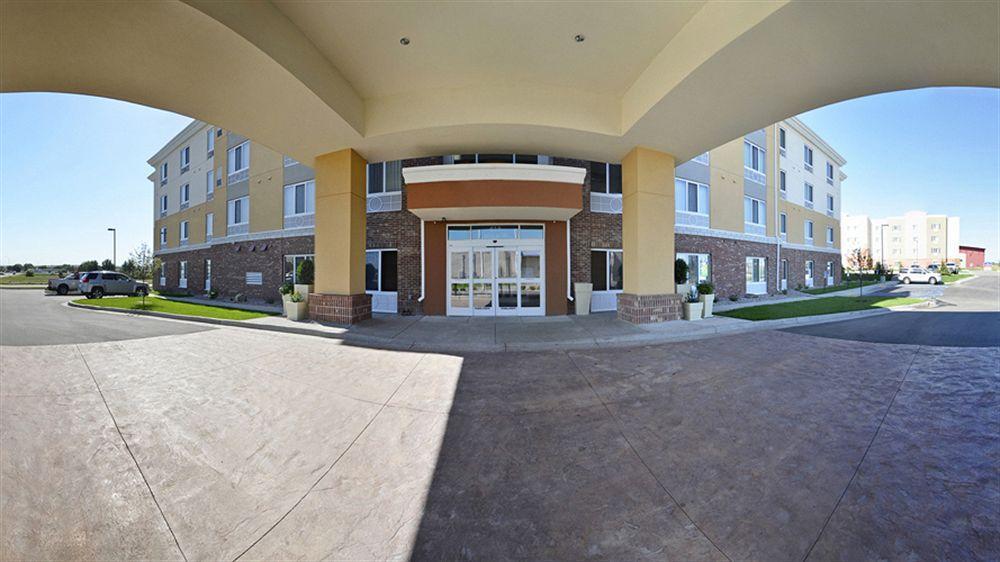 Holiday Inn Express & Suites - Williston By Ihg Exterior foto
