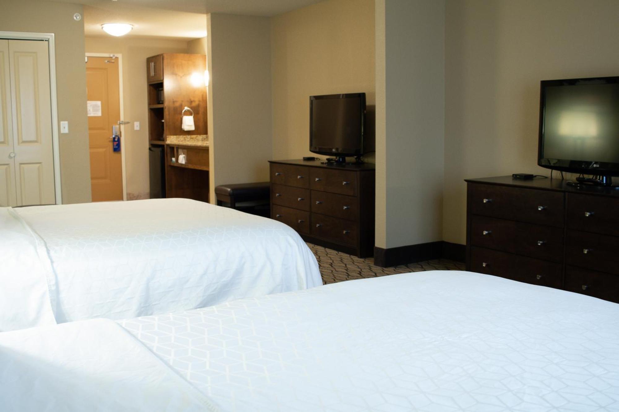 Holiday Inn Express & Suites - Williston By Ihg Exterior foto